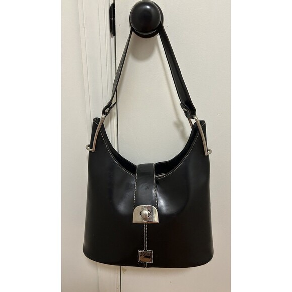 Dooney Bourke Black Shoulder Bag Great Condition - Picture 1 of 5